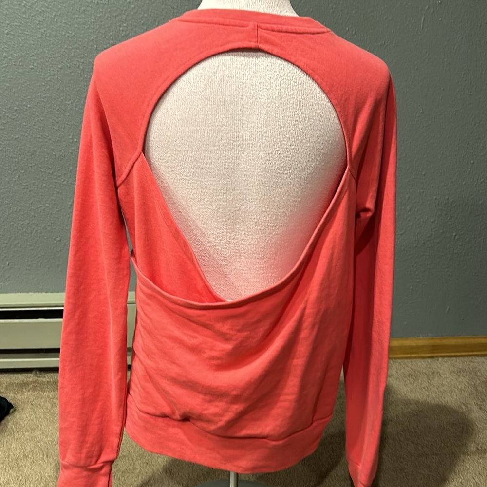 Fabletics Sweatshirt Open Backed Size M - image 2